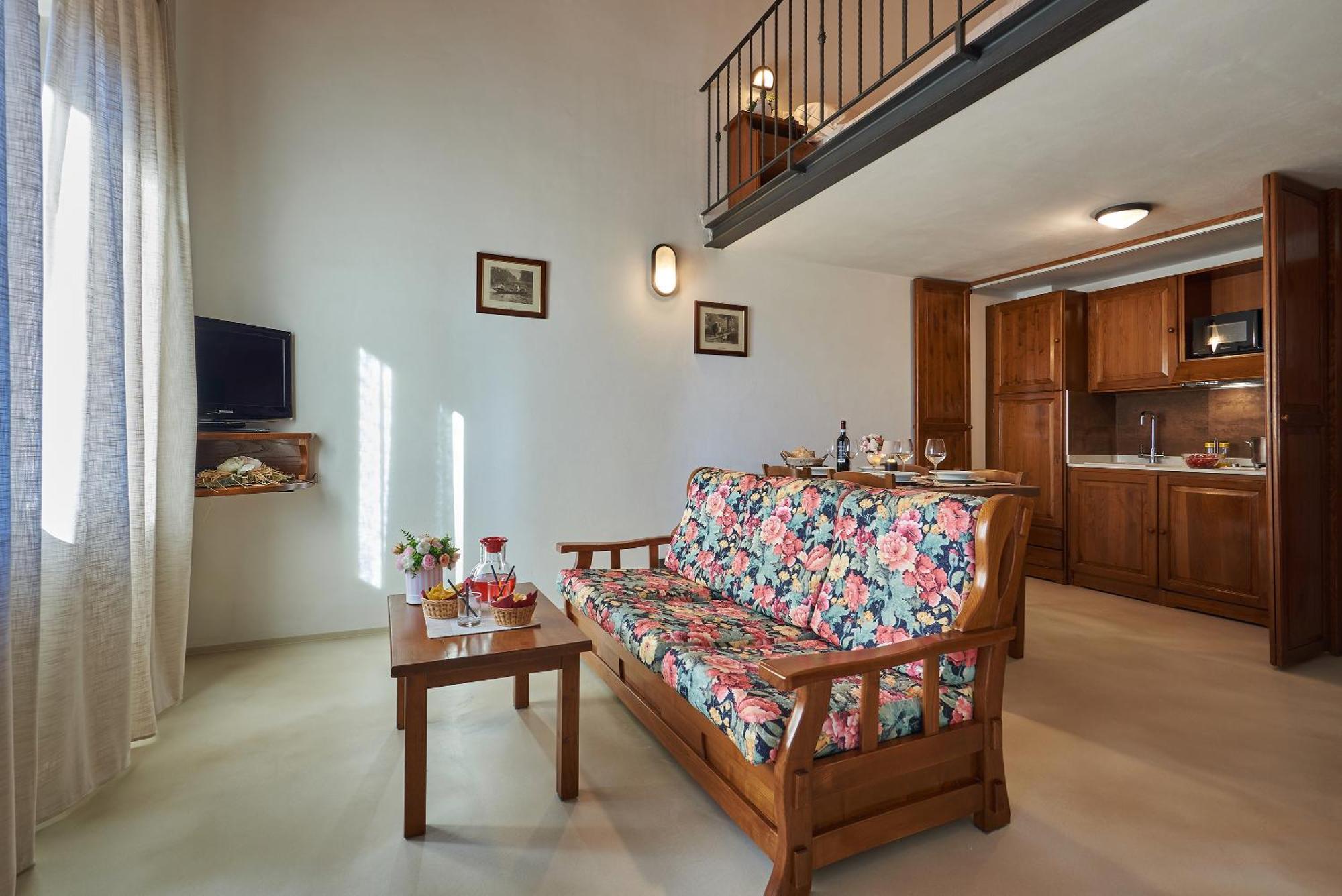Casanova - Family Apartments Residence Сан-Куйрико-д'Орча Экстерьер фото